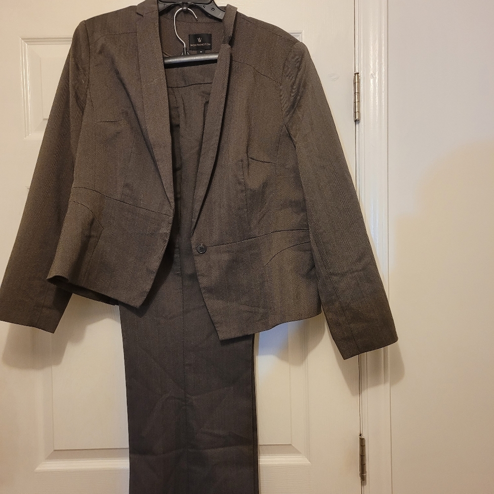 Grayish Brown Herringbone pattern pantsuit